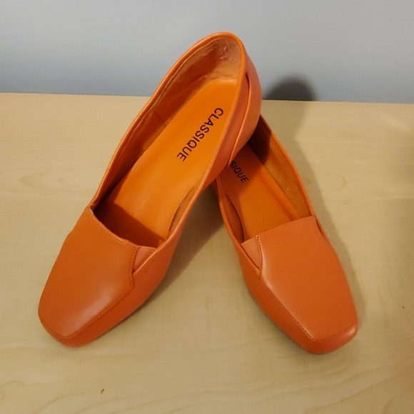 classique Shoes - 🌞 Classique Orange Leather Loafers Size 8M